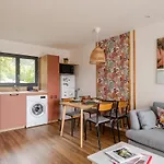 Apartment Casita D Escattes, Calme, Special Famille Nîmes