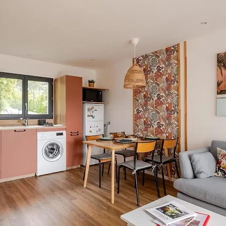 Lägenhet Casita D Escattes, Calme, Special Famille Nîmes